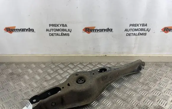 Volkswagen PASSAT B8 Rear upper control arm/wishbone 3Q0505311C