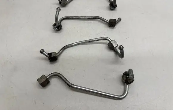 Ford Mondeo Mk III Fuel line pipe