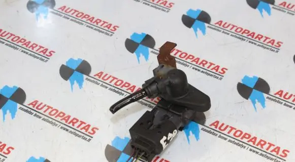 Vacuum valve
