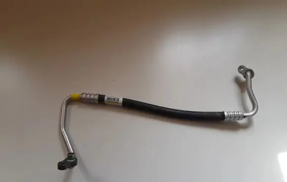 Hyundai Tucson TL Air conditioning (A/C) pipe/hose 97762F1300