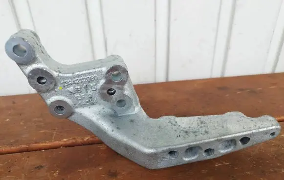 Opel Movano C Engine mount bracket 1394272080