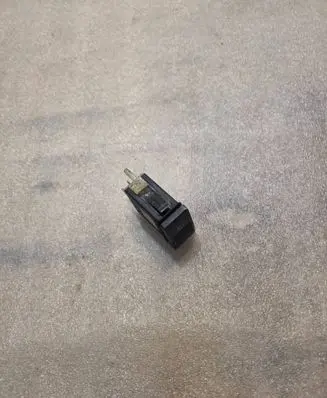 Fog light switch