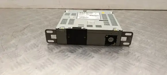 Renault Kadjar Radio/CD/DVD/GPS head unit 281151412R