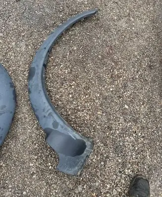 Volvo XC70 Fender trim (molding)