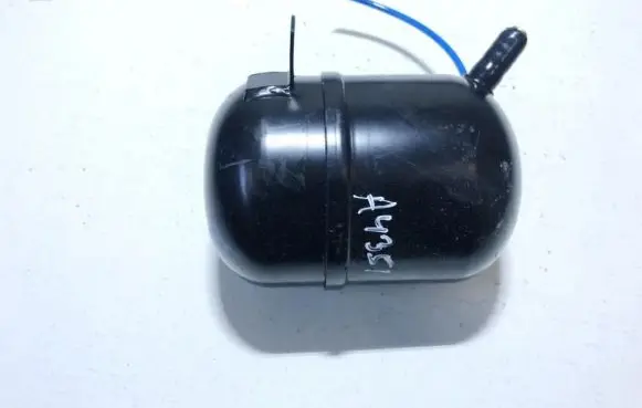 Vacuum air tank