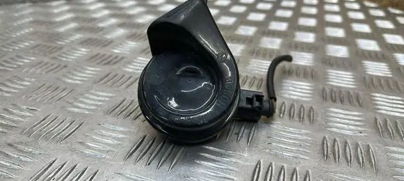 Volkswagen PASSAT B5.5 Horn signal 3881157