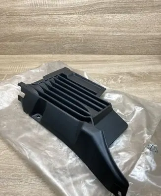 Renault 19 Front bumper upper radiator grill 7700819253
