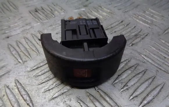 Opel Astra G Hazard light switch 09131728