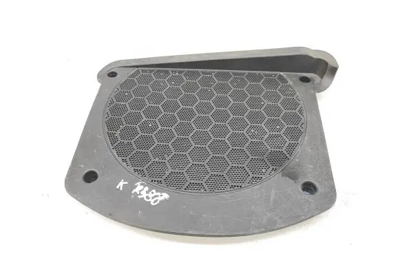 BMW X4 G02 Subwoofer grill/trim 6826949