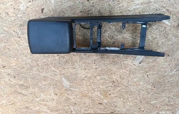 Volkswagen Touareg I Armrest 7L6863762D
