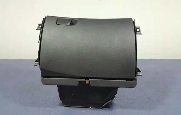 Renault Megane IV Glove box 685005280R