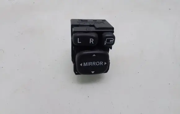 Toyota Avensis T250 Wing mirror switch