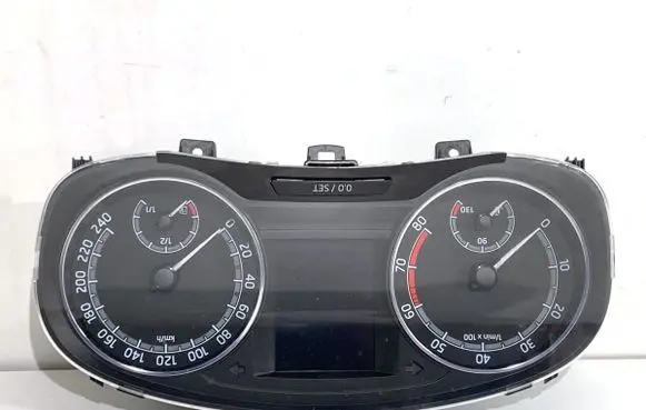 Skoda Rapid (NH) Speedometer (instrument cluster) 5JA920740C