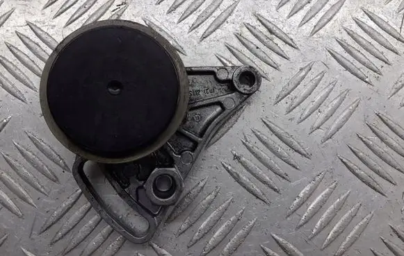 Volkswagen PASSAT B5.5 Alternator belt tensioner pulley F-230875