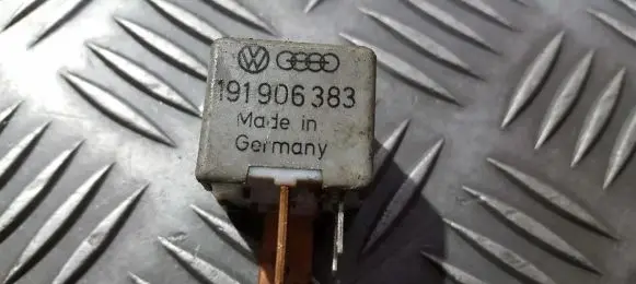 Audi A3 S3 8L Other relay 191906383 899502