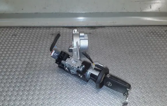 Opel Meriva B Ignition lock 20912838 00750210109