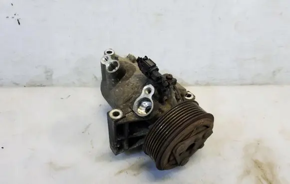 Nissan Juke I F15 Air conditioning (A/C) compressor (pump)