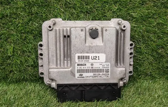 Hyundai i40 Engine control unit/module ECU 391202A220 0281019572