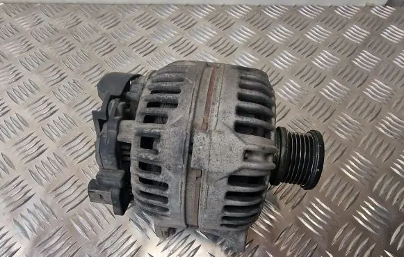 Volkswagen Amarok Generator/alternator 06F903023N