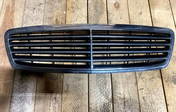Mercedes-Benz CLK A208 C208 Front grill 2088800085 A2088800085