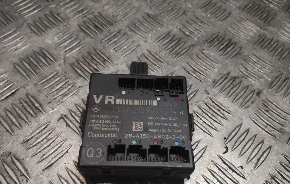 Mercedes-Benz C W204 Door control unit/module 2129004314 A2129004314