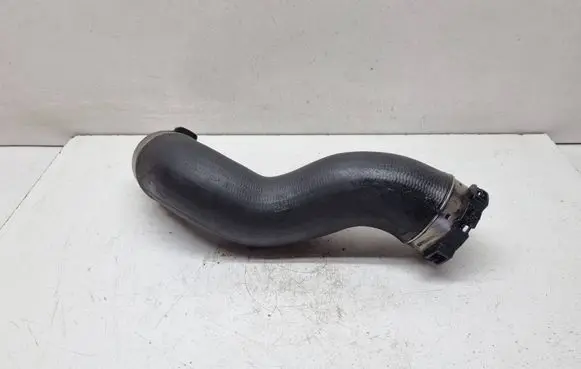 BMW 5 F10 F11 Intercooler hose/pipe 8516509