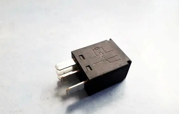 Mercedes-Benz E W211 Other relay 0025421119