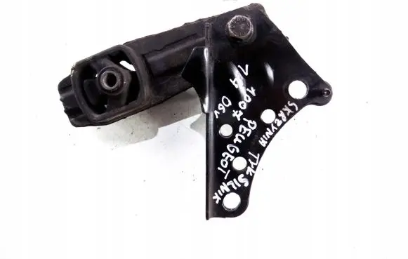 Peugeot 1007 Engine mount bracket
