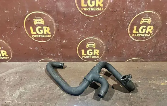 Mercedes-Benz Vito Viano W639 Engine coolant pipe/hose A6398323923