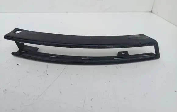 Front bumper splitter molding