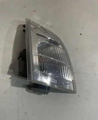 Nissan X-Trail T30 Front indicator light 3443R