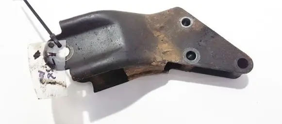KIA Carnival Engine mounting bracket
