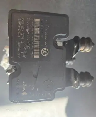 Volkswagen Caddy ABS Pump 2K0907379A 00009496E2 10097003173