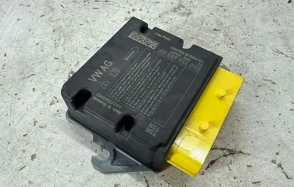 Audi Q3 F3 Airbag control unit/module 5Q0959655BQ 5Q0959655BF 003040