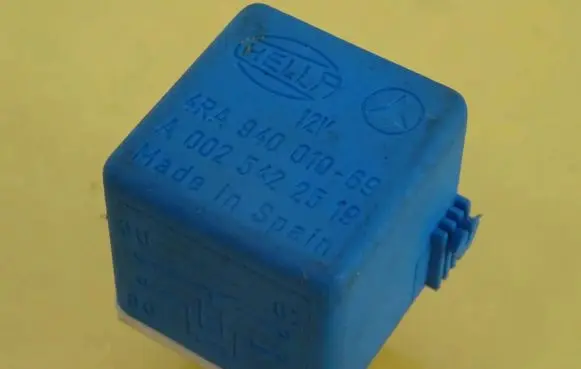 Mercedes-Benz A W169 Other relay A0025422519