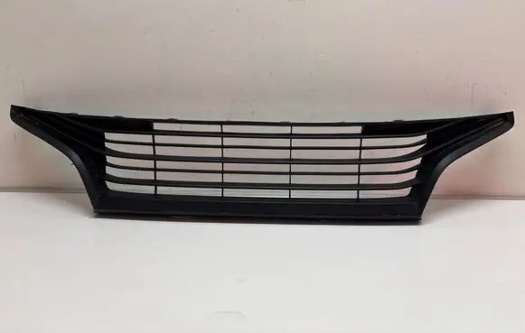 Toyota Yaris XP210 Front bumper lower grill 