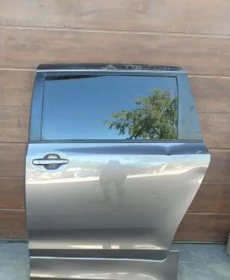 Toyota Sienna XL30 III Front door