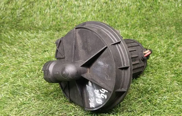 Audi A4 S4 B6 8E 8H Secondary air pump 8E0906613D 06A959253B