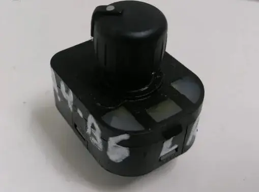 Audi A4 S4 B6 8E 8H Wing mirror switch 8E0959565