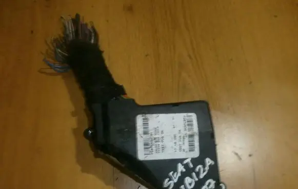 Seat Ibiza III (6L) Fuse box set se240 f507563001