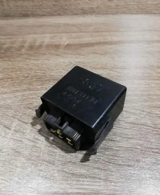 Mazda 626 Other relay k8t31171