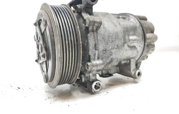 Peugeot 207 Air conditioning (A/C) compressor (pump) 9678656080