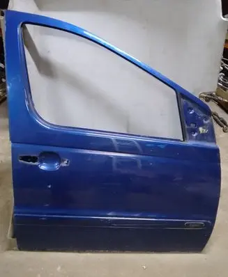 Mercedes-Benz Vaneo W414 Front door