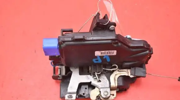Seat Toledo III (5P) Front door lock 3D1837015