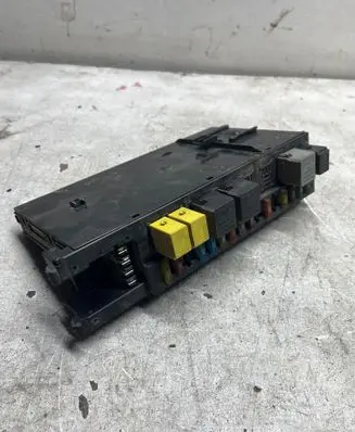 Mercedes-Benz E W211 SAM control unit 2115453601 5DK00804741