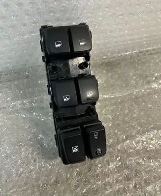 Hyundai Kona I Electric window control switch 93570J9250 20220329 W3T0254