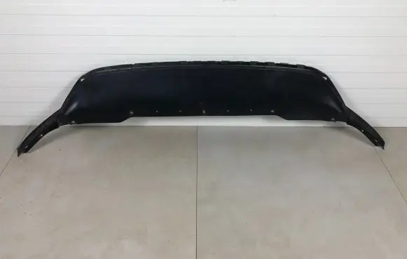 Front bumper lip