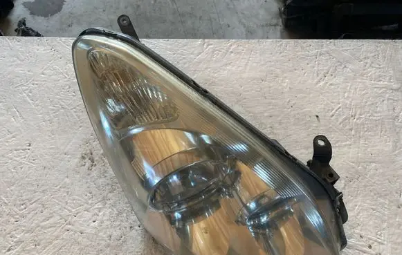 Toyota Corolla E140 E150 Headlight/headlamp
