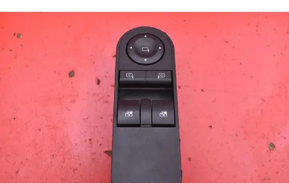 Opel Zafira B Electric window control switch 13228706