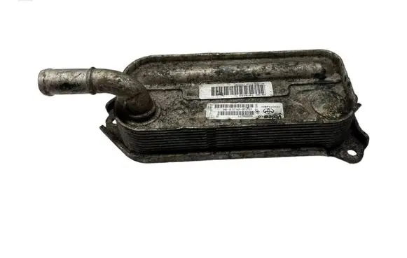 Toyota Avensis T250 Engine oil radiator 157100R01000 988967T 157100R010